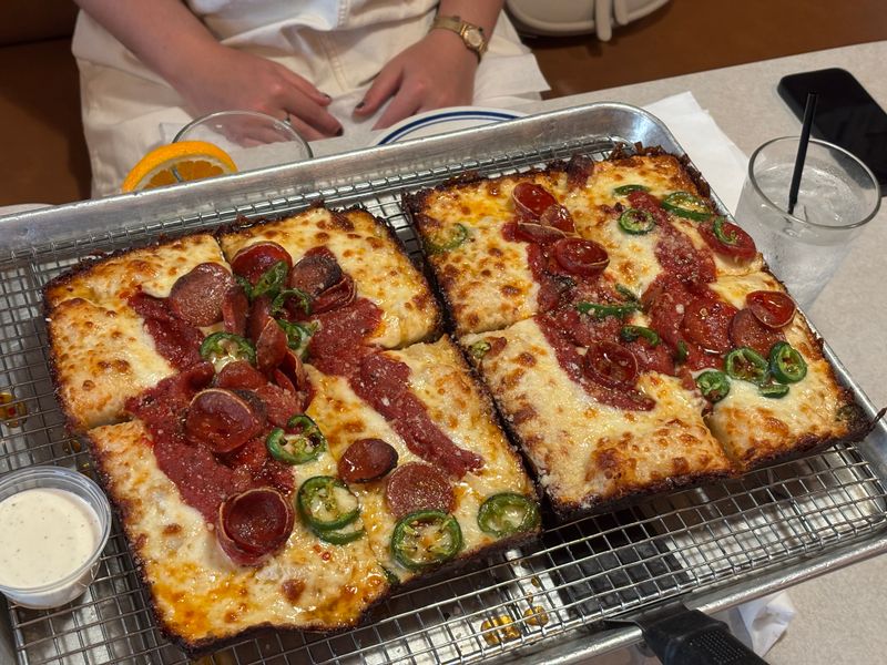 Como’s Restaurant – Ferndale, Michigan