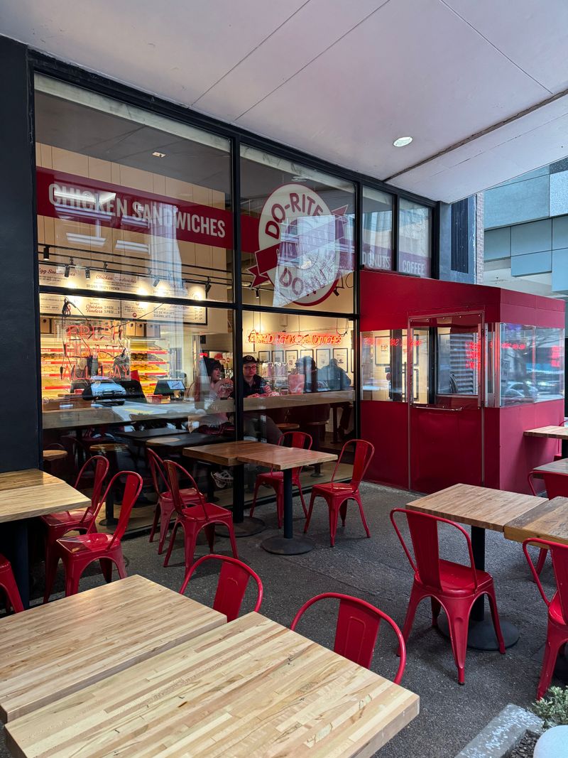 Do-Rite Donuts & Chicken - Chicago, Illinois