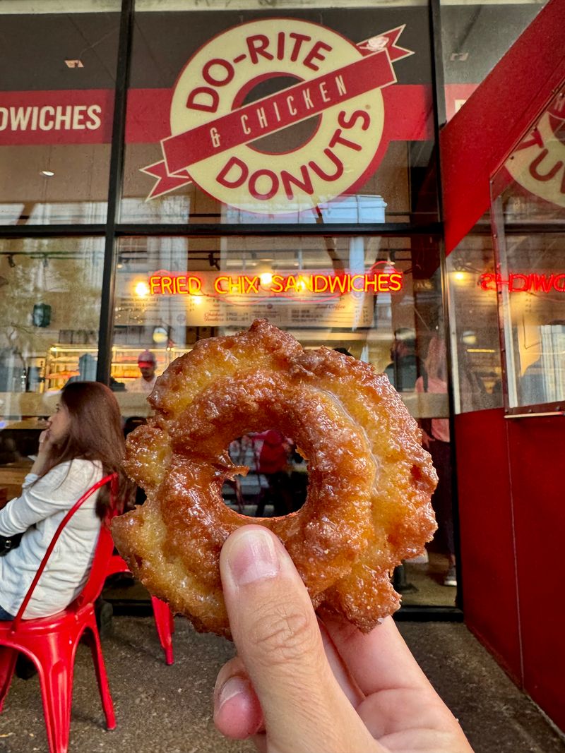 Do-Rite Donuts & Chicken - Chicago, Illinois
