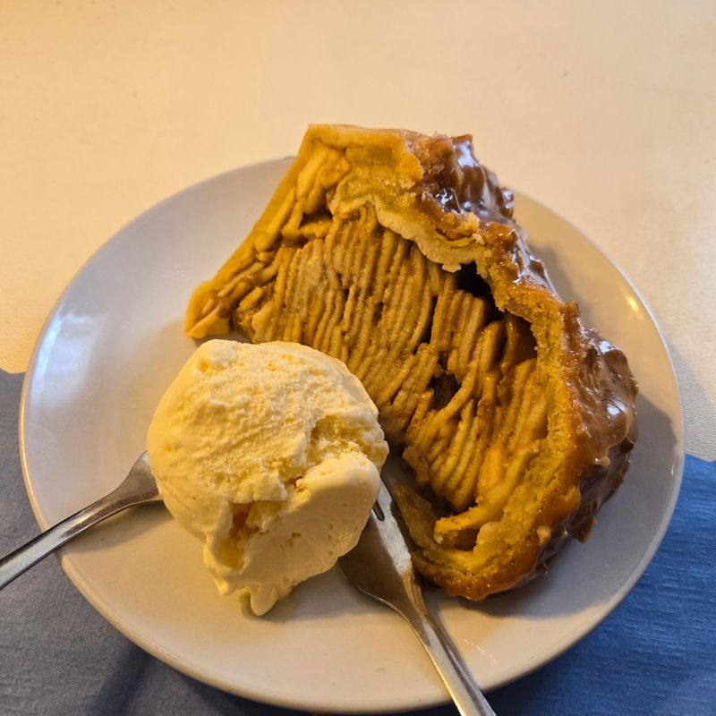 The Blue Owl Restaurant & Bakery - Kimmswick, Missouri