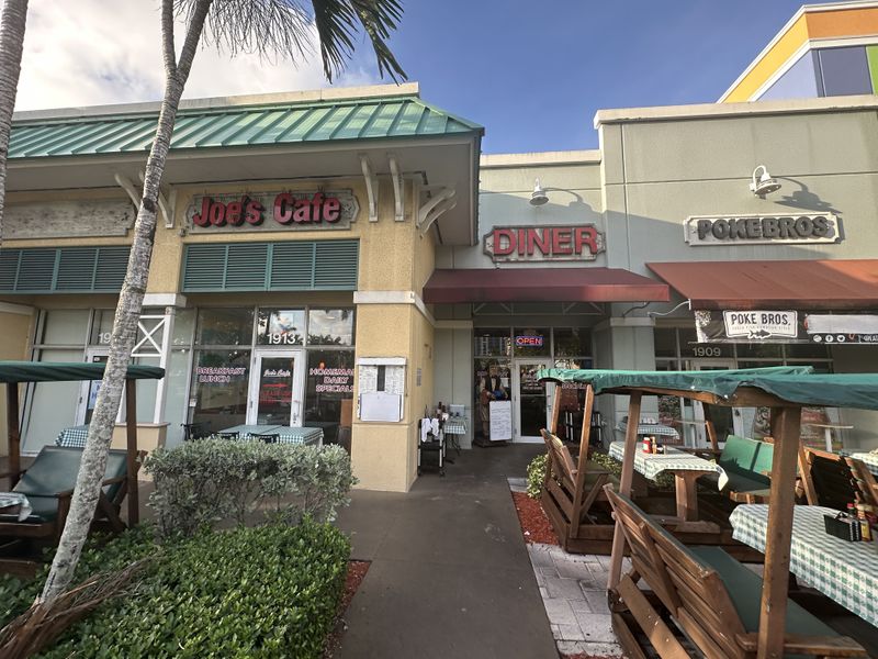 Joe's Cafe - Fort Lauderdale, Florida
