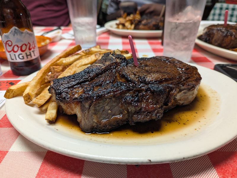 Doe's Eat Place - Greenville, Mississippi