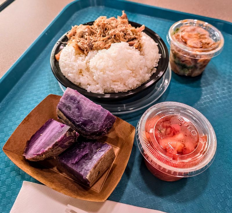 Young's Fish Market - Honolulu, Hawaii