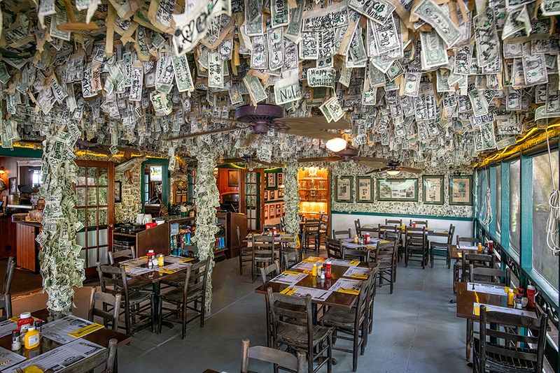 Cabbage Key Inn and Restaurant - Pineland, Florida