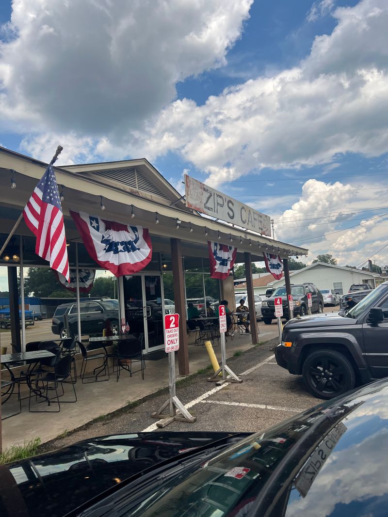 Milkshakes And Freeze Treats