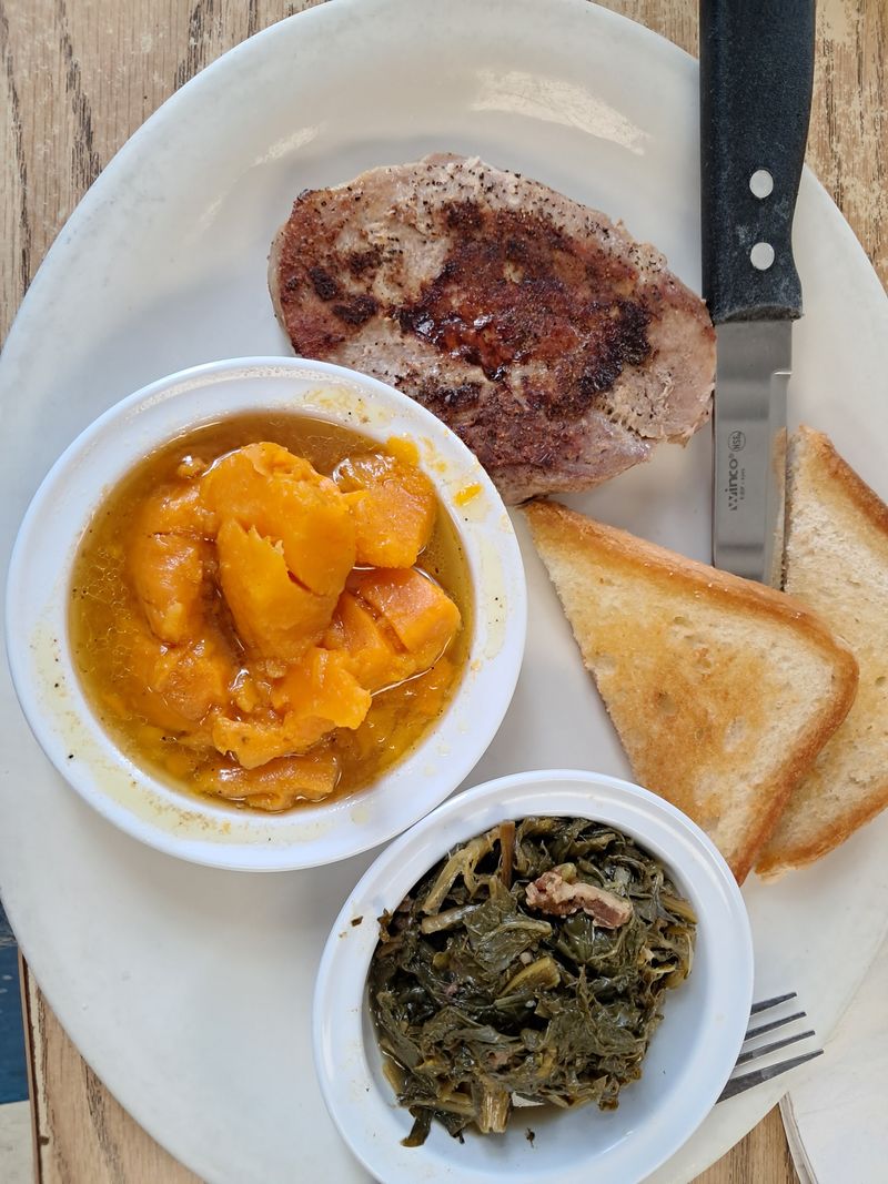 This Mississippi Diner Serves Classic Plates Locals Say Still Taste Like The Old Days 18 Collard Greens and Cornbread