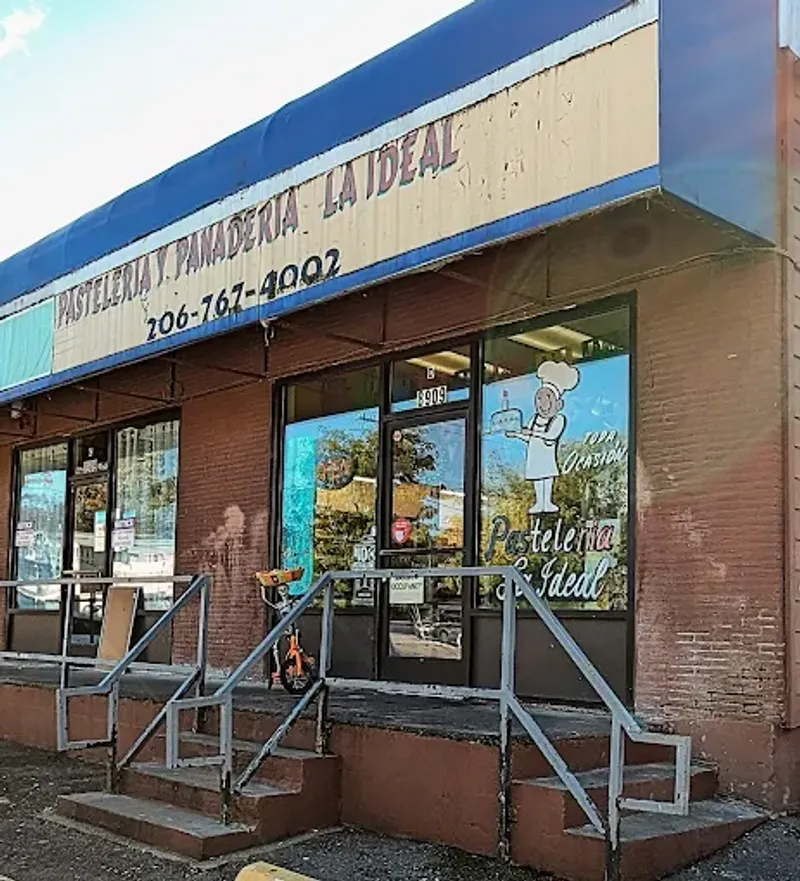 Pasteleria Y Panaderia La Ideal - Seattle, Washington