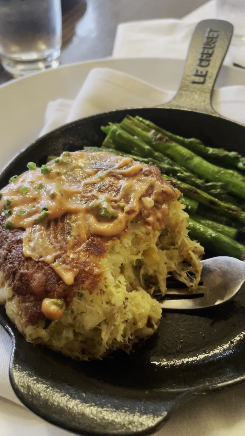 10 Maryland Crab Cake Spots Where The Lump Meat Stays The Star 9 Thames Street Oyster House - Baltimore, Maryland