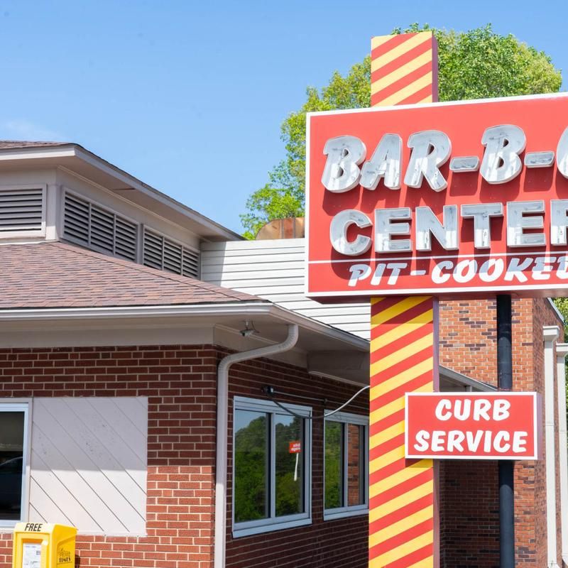 10 North Carolina BBQ Spots Where The Smoke Is The First Welcome Sign 11 Barbecue Center - Lexington, North Carolina