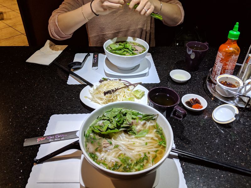 Phở Hoa Soan Bên Thềm Cũ - Garden Grove, California