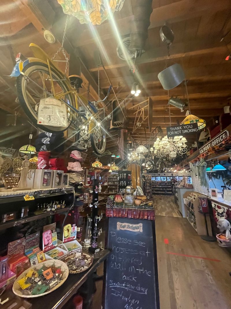 Hidden Gem Souvenirs and Decor