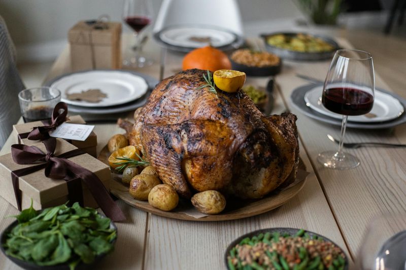 19 Dishes Families Used to Make Regularly - Now Saved for Special Days 7 Roast turkey
