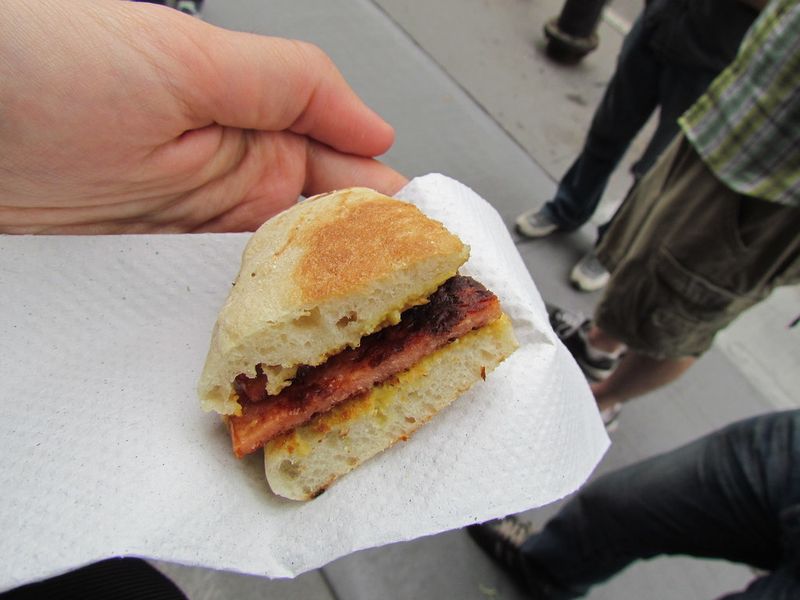 Bologna sandwich