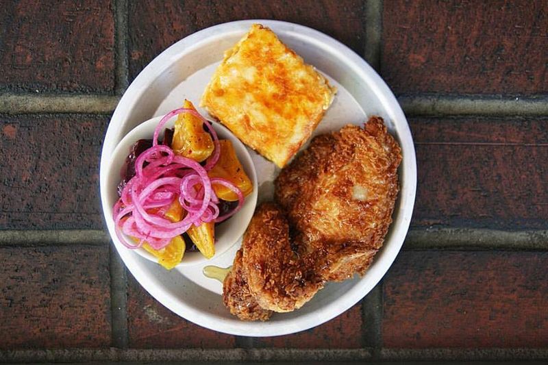 This North Carolina Fried Chicken Spot Has A Line That Moves Faster Than You’d Expect 15 Ordering Like A Local