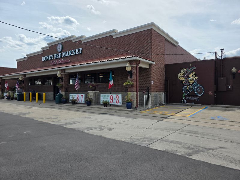 Honey Bee Market - La Colmena - Detroit, Michigan