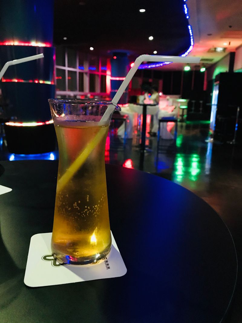 24 Grocery “Dinner Hacks” That Quietly Ruin Your Budget 16 Energy drinks