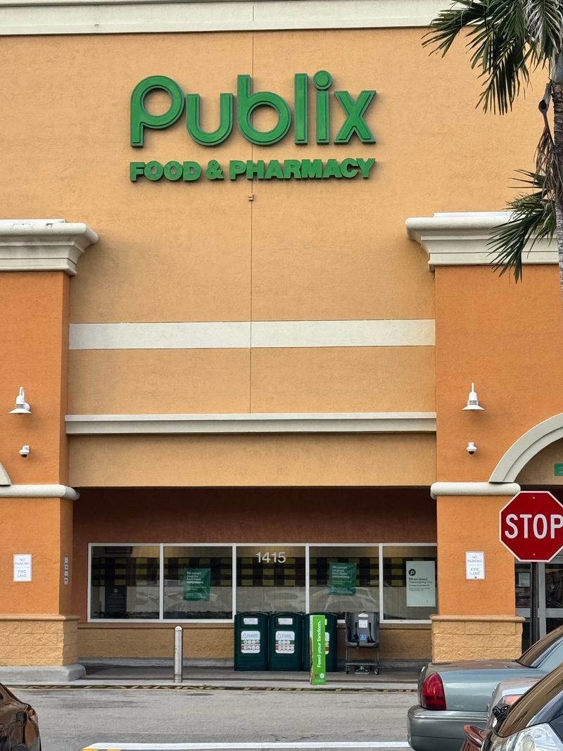 Publix Super Market at Sunrise Boulevard - Fort Lauderdale, Florida