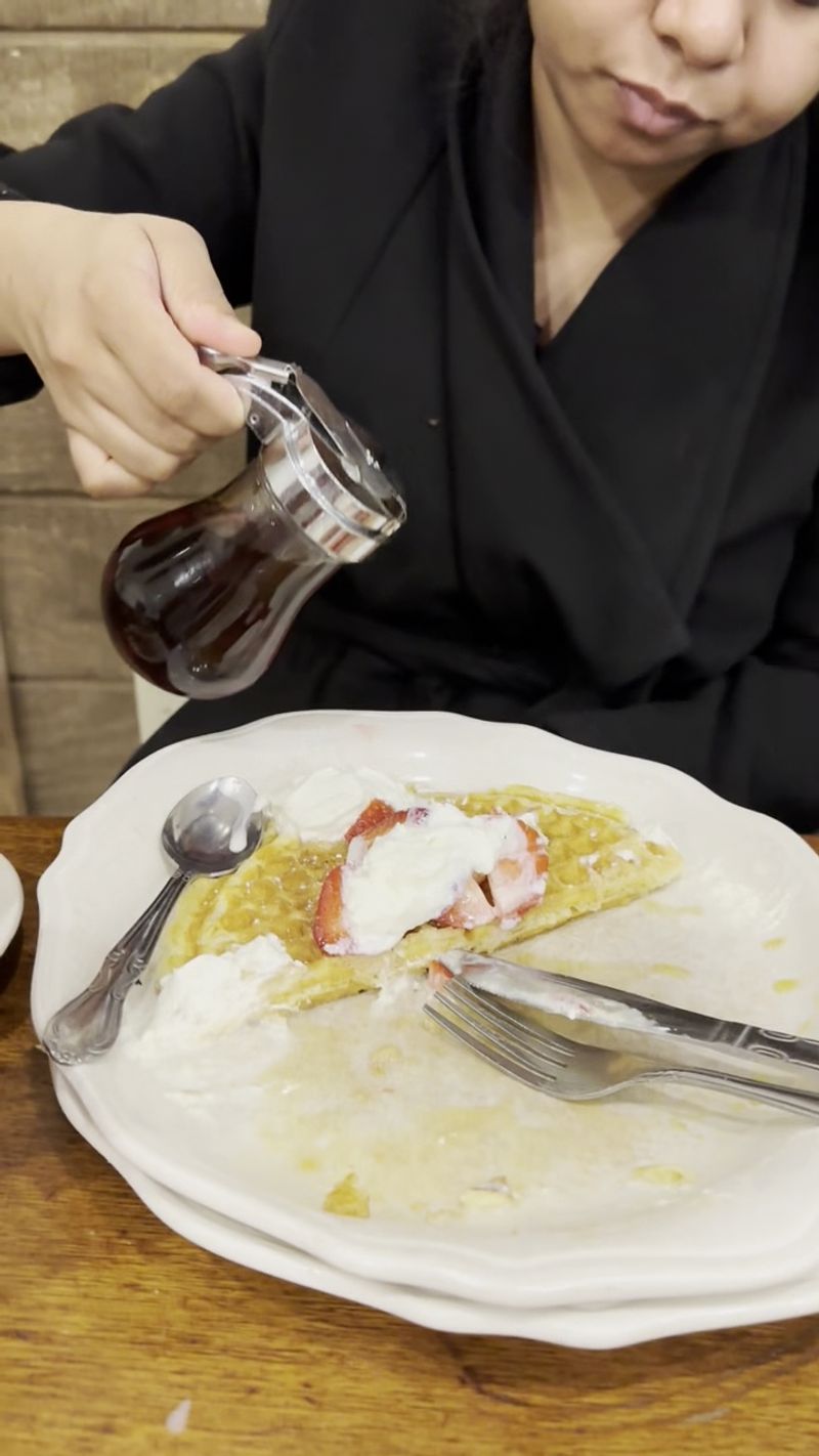 This Vermont Maple Breakfast Café Turns Simple Syrup Into A Full-On Tradition 8 Maple Walnut Waffles And Other Crisp Wonders