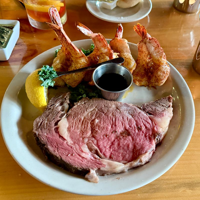 This Wisconsin Supper Club Still Draws Crowds For One Steak Everyone Talks About 15 Local Wisconsin Sourcing Pride