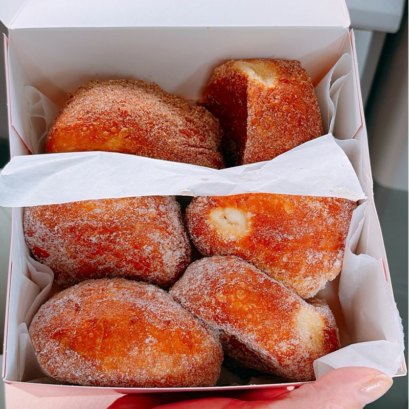 Leonard's Bakery - Honolulu, Hawaii