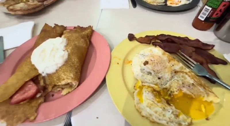 12 Pennsylvania Breakfast Spots Serving Scrapple Plates Locals Swear You Have To Try Once 8 Pamela's Diner - Pittsburgh, Pennsylvania
