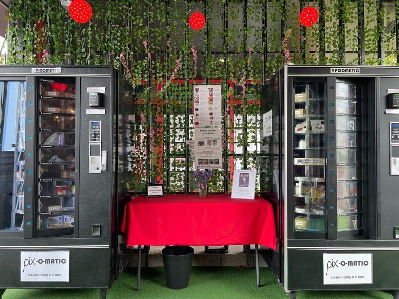 Pix Patisserie / Pix-O-Matic - Portland, Oregon