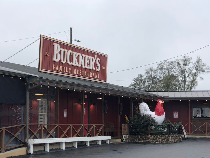 I Traveled Across Georgia To Try 9 Peach Dessert Stops And 4 Were Pure Magic 10 Buckner's Family Restaurant - Jackson, Georgia