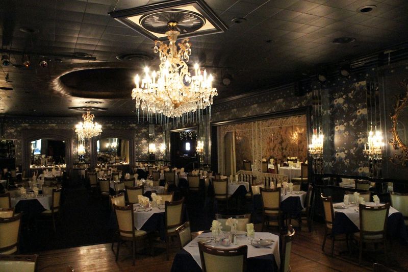 13 Ohio Family-Owned Italian Restaurants That Regulars Protect Like Secrets 4 Angelo's Northwood Villa - Erie, Michigan