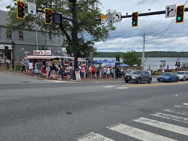 This Maine Seafood Shack Only Does A Few Things - And Does Them Exceptionally Well 13 What To Expect On Arrival