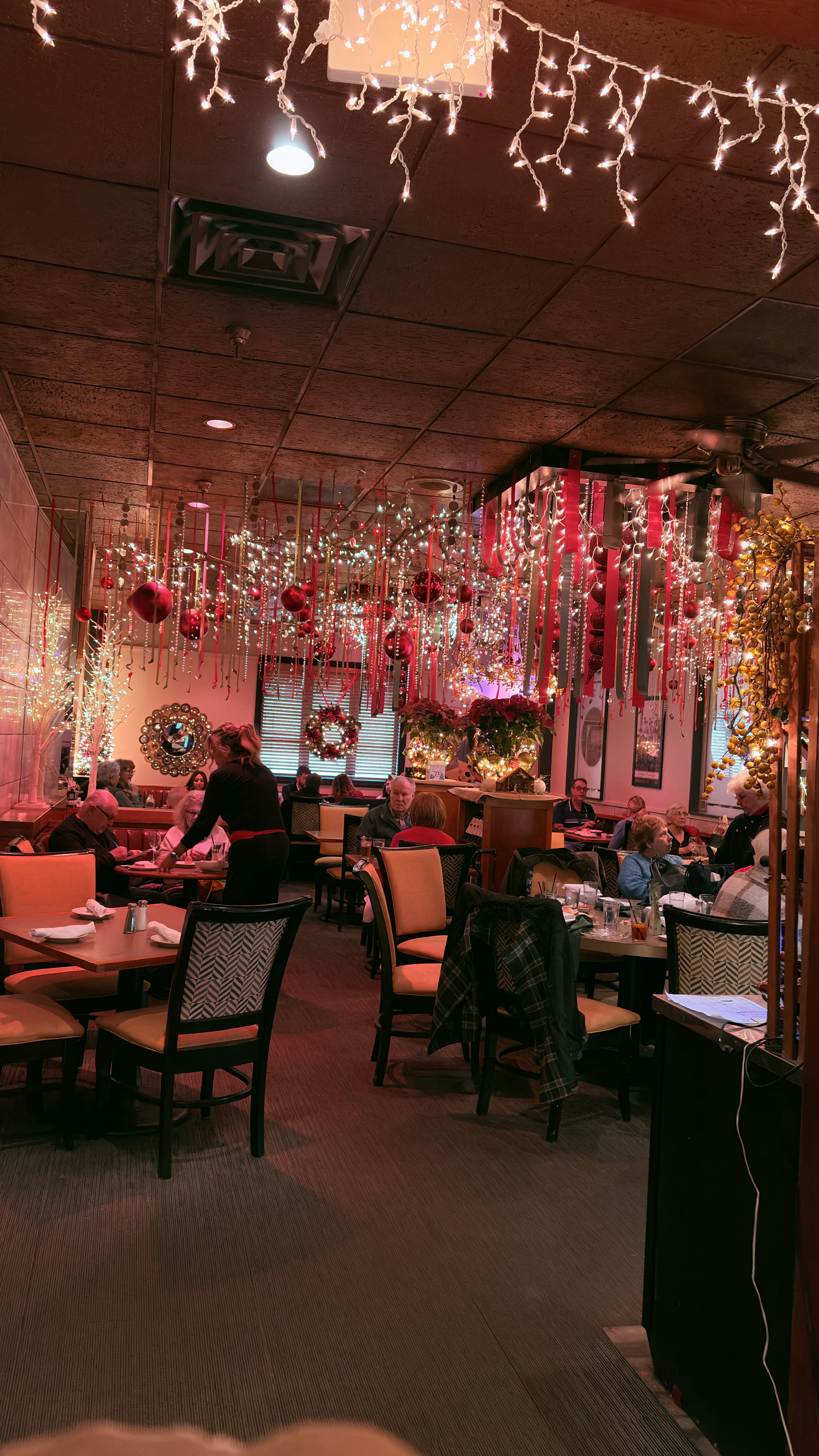 Lunch Specials and Hours