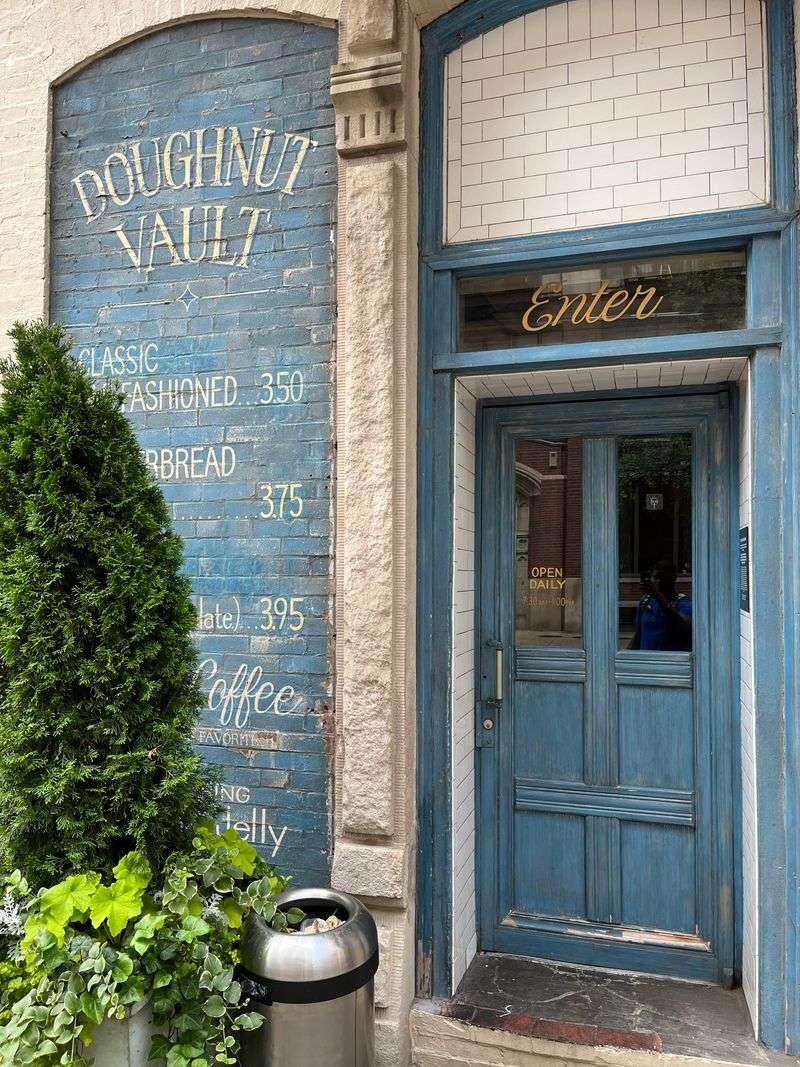 Doughnut Vault - Chicago, Illinois