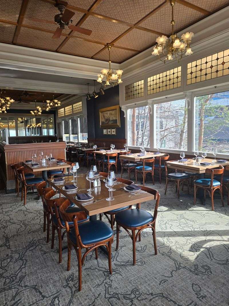 Simon & Seafort's Saloon & Grill - Anchorage, Alaska