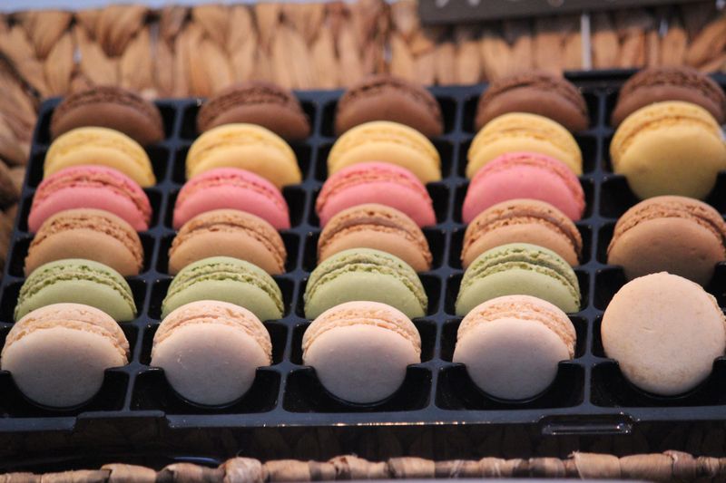 Store bakery dessert