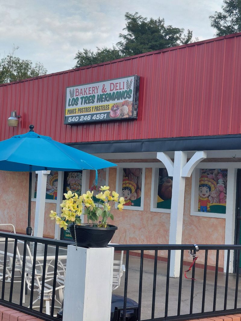 Los 3 Hermanos Panaderia Bakery and Deli - Roanoke, Virginia