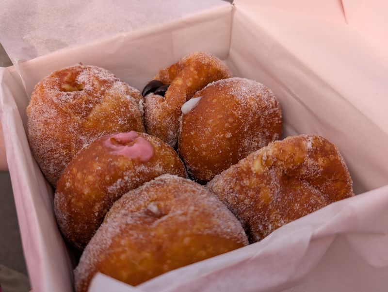 Leonard's Bakery - Honolulu, Hawaii
