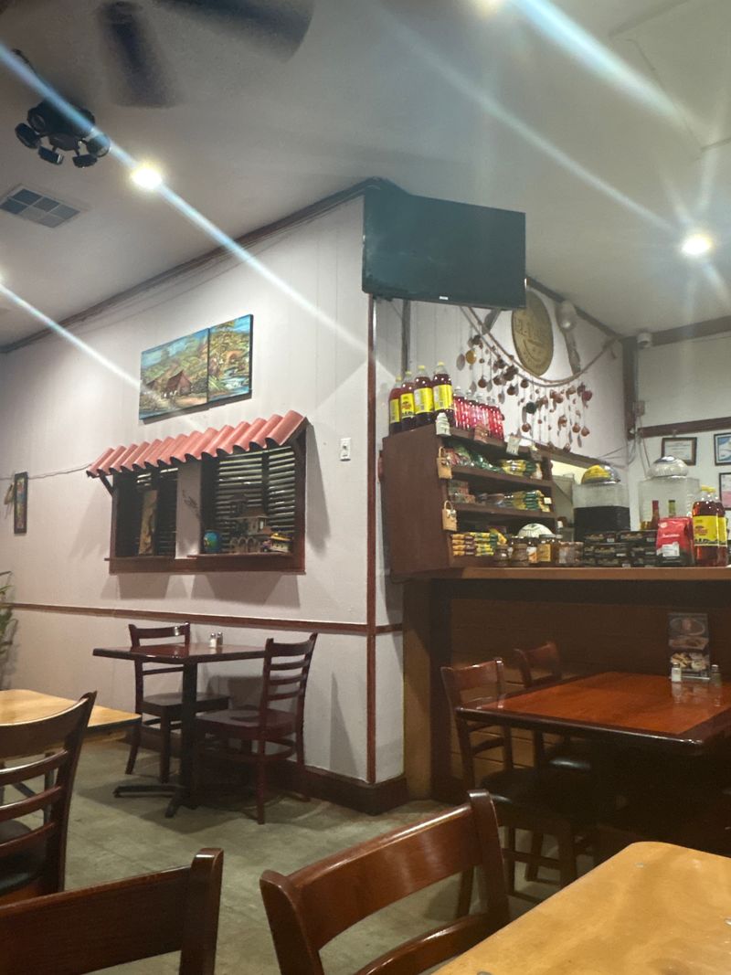 El Paisa Restaurant - Long Beach, California