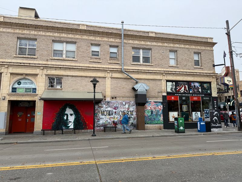 14 Washington Cafes Where Lunch Counters Fill Before Noon 10 Easy Street Records & Cafe Seattle, Washington