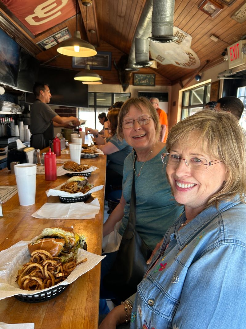 This Oklahoma Burger Grill Refuses To Rush Orders - Even When The Line Grows 6 Lunch Hours, Local Rhythm