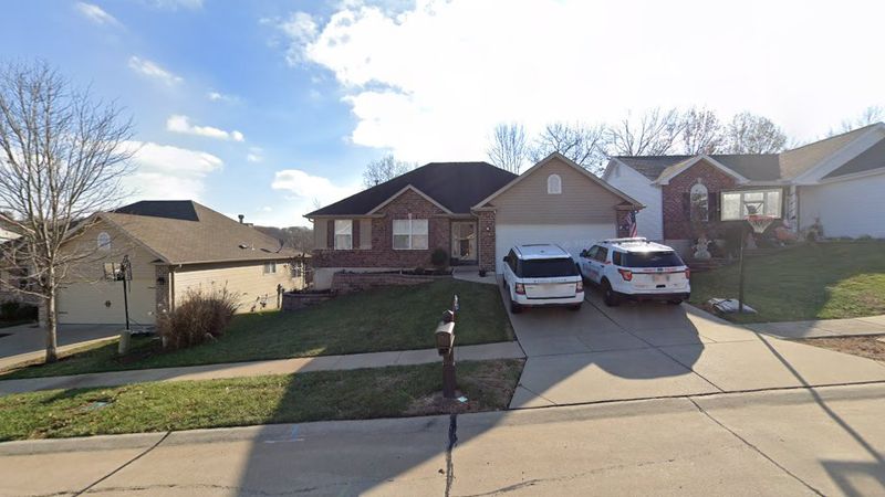 Blue Line Trucking LLC - St. Louis, Missouri