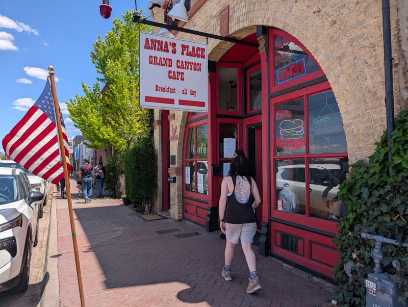 Anna's Canyon Cafe - Williams, Arizona