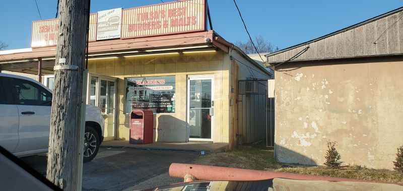 14 Oklahoma Burgers That Come Wrapped In Paper And Somehow Taste Better 9 Hank's Hamburgers - Tulsa, Oklahoma