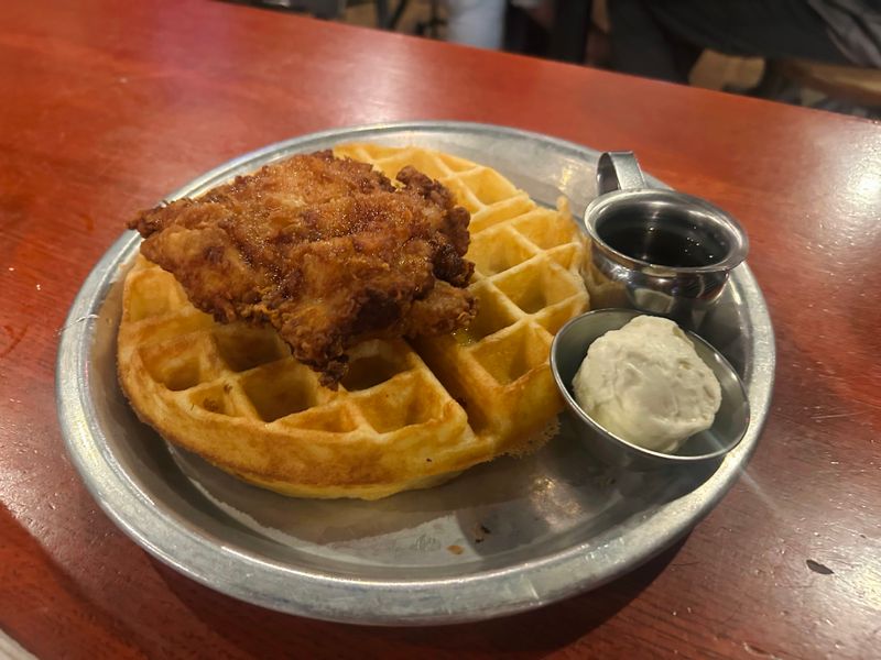 This North Carolina Fried Chicken Spot Has A Line That Moves Faster Than You’d Expect 3 Chicken and Waffles Harmony