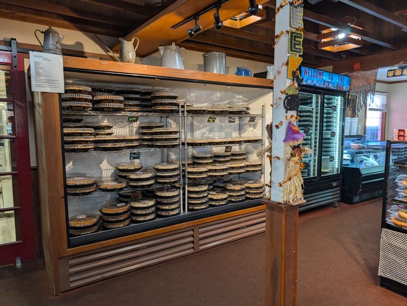 World-Famous Jack Daniel’s Pecan Pie