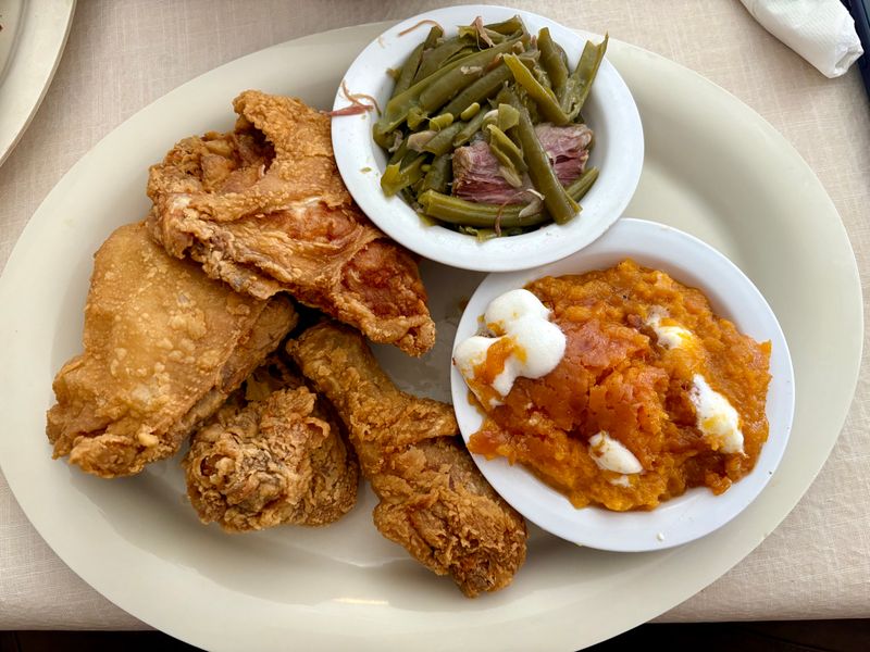 This Georgia Fried Chicken House Has A Nightly Wait And Locals Say The Crunch Is The Point 6 The Legendary Fried Chicken