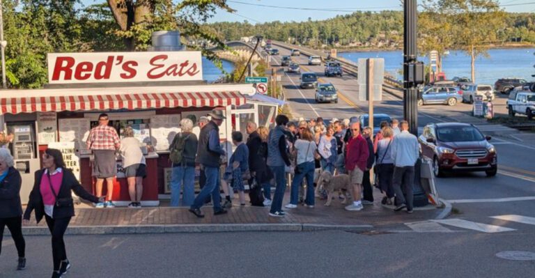 This Maine Seafood Shack Only Does A Few Things – And Does Them Exceptionally Well