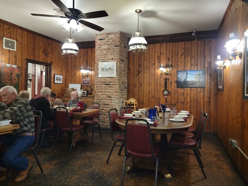 Historic 1898 Rooming House Ambiance