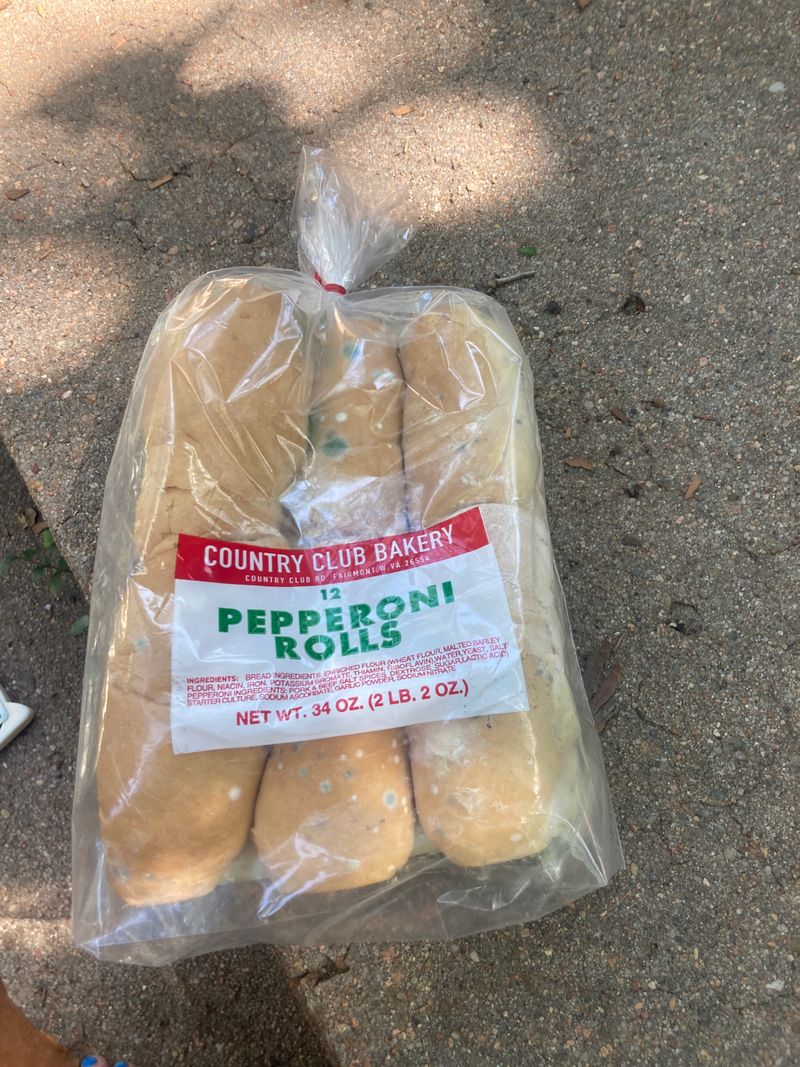 This West Virginia Pepperoni Roll Stop Sells Out By Midafternoon And Locals Time It 2 The Original Pepperoni Roll Story