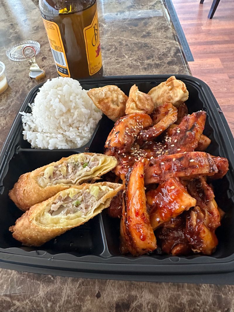 14 Washington Teriyaki Shops Serving Portions So Big Locals Save Half For Later 13 TERIKING - Seattle, Washington