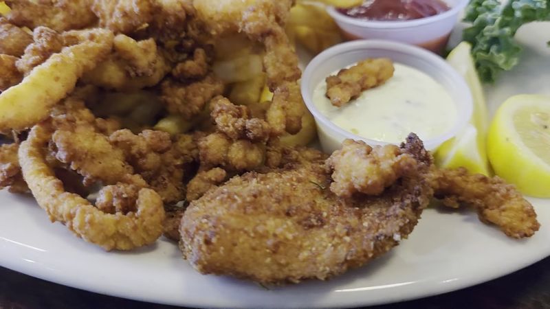 Mo's Seafood & Chowder - Newport, Oregon