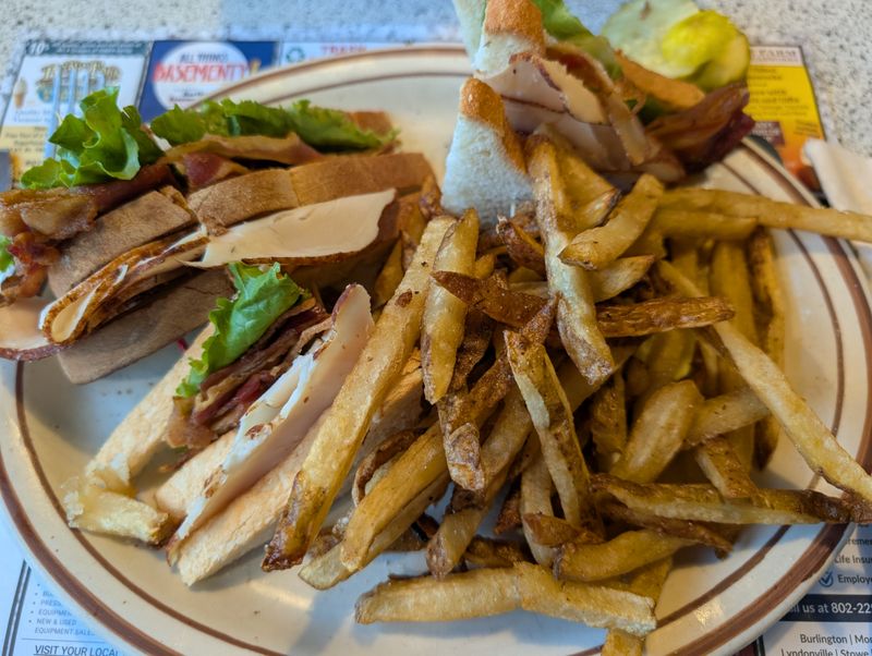 Lunch Plates That Work As Hard As You Do